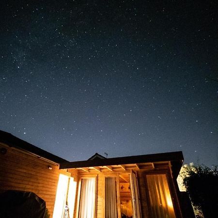 Moors Wood Relaxing ,Tranquil Retreat With Hot Tub Villa Chippenham  Eksteriør bilde