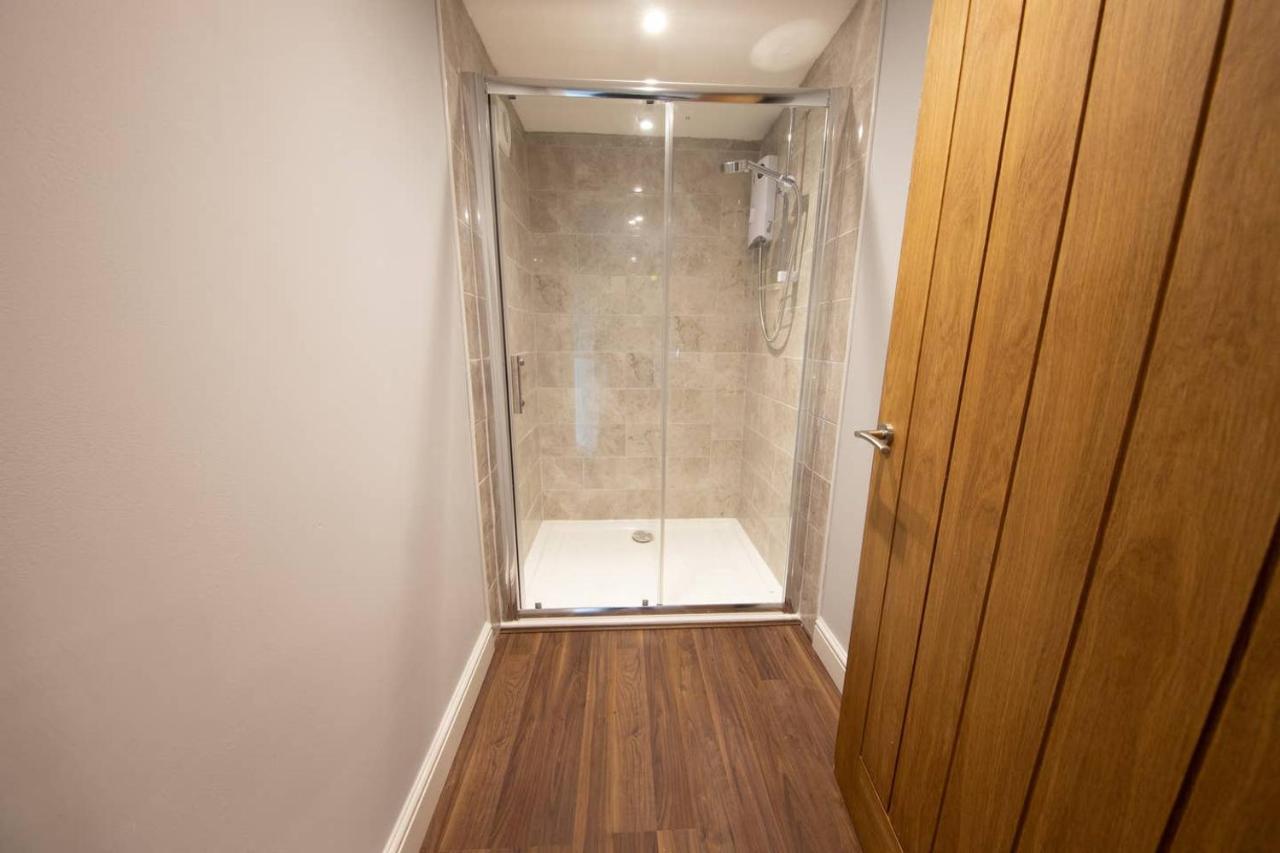 Moors Wood Relaxing ,Tranquil Retreat With Hot Tub Villa Chippenham  Eksteriør bilde