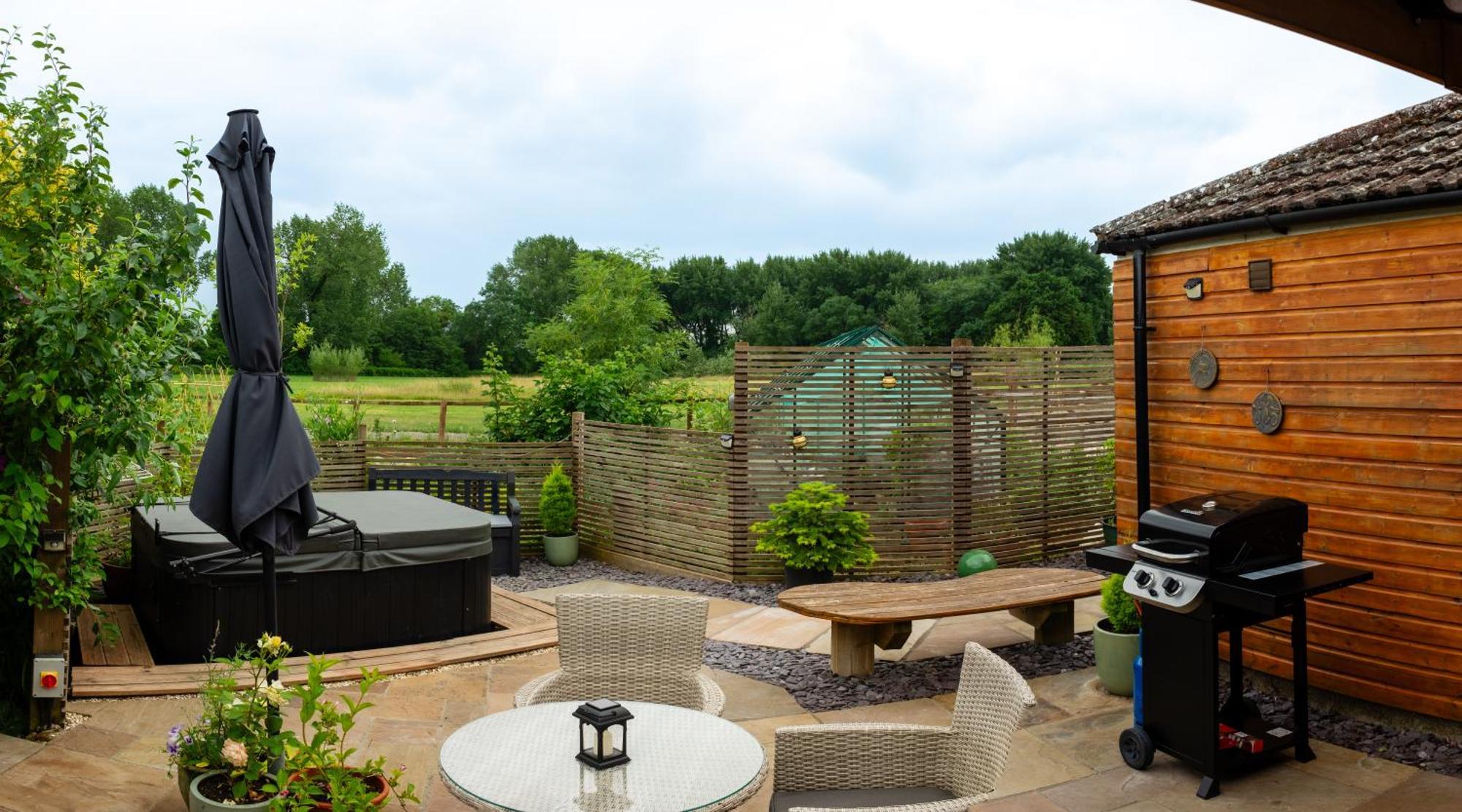 Moors Wood Relaxing ,Tranquil Retreat With Hot Tub Villa Chippenham  Eksteriør bilde